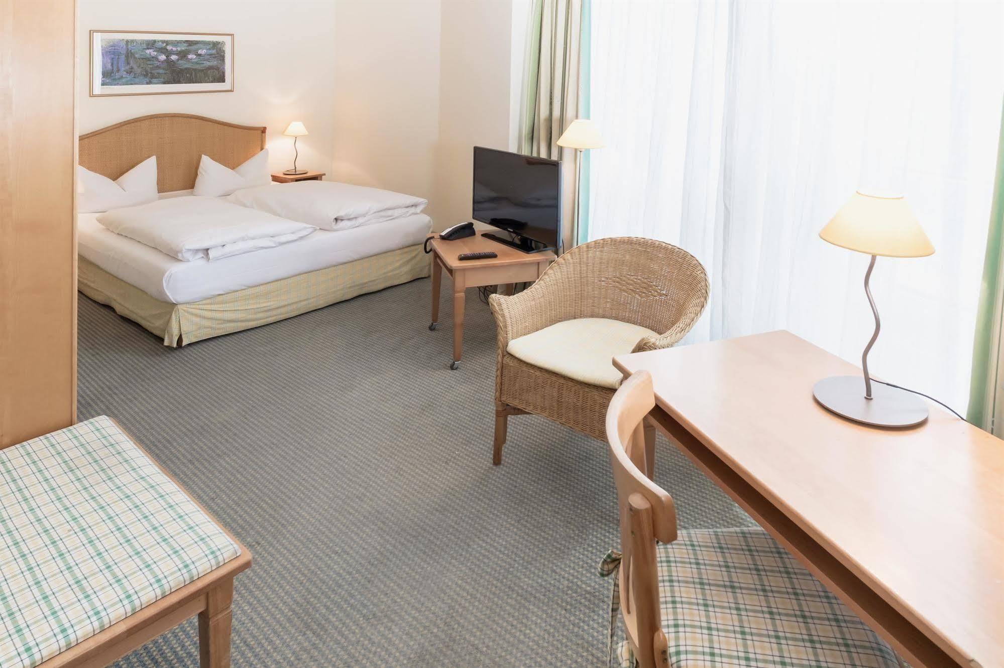 Hotel Leipzig City Nord By Campanile Экстерьер фото
